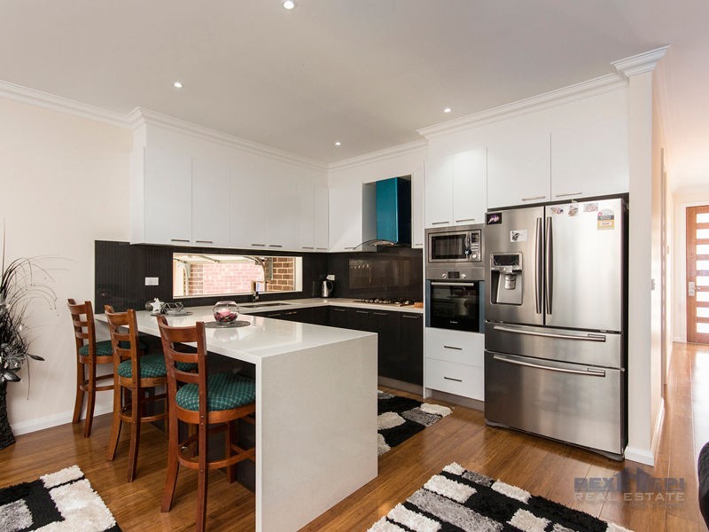 2A Preston Avenue, Endeavour Hills VIC 3802