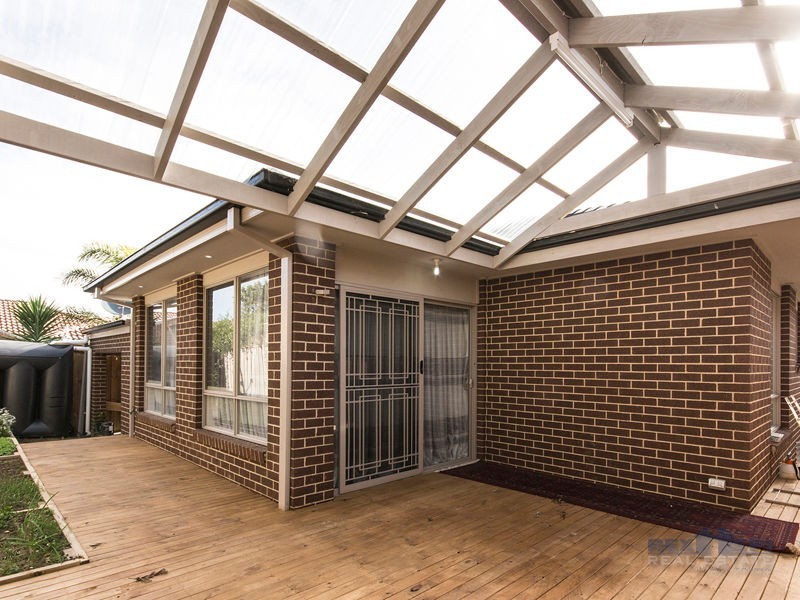 2A Preston Avenue, Endeavour Hills VIC 3802