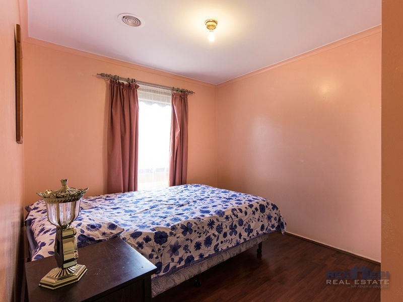 20 Strong Drive, Hampton Park VIC 3976