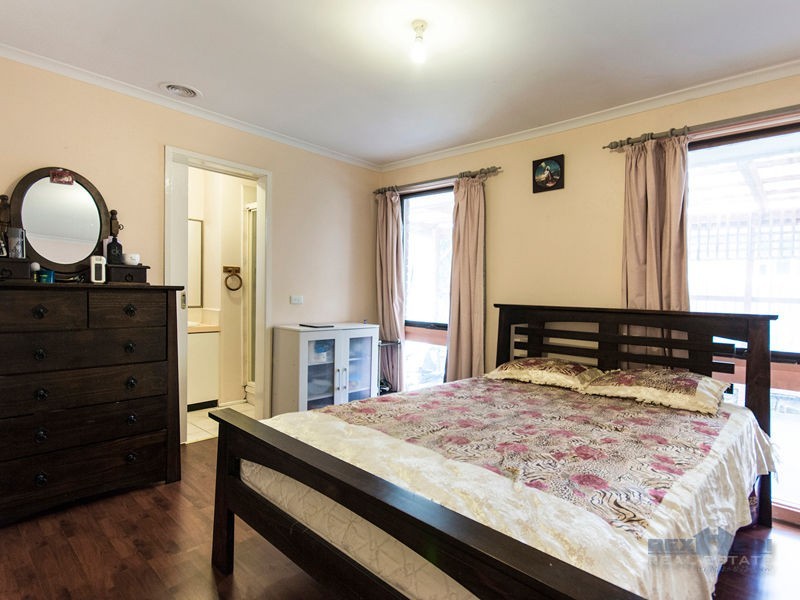 20 Strong Drive, Hampton Park VIC 3976