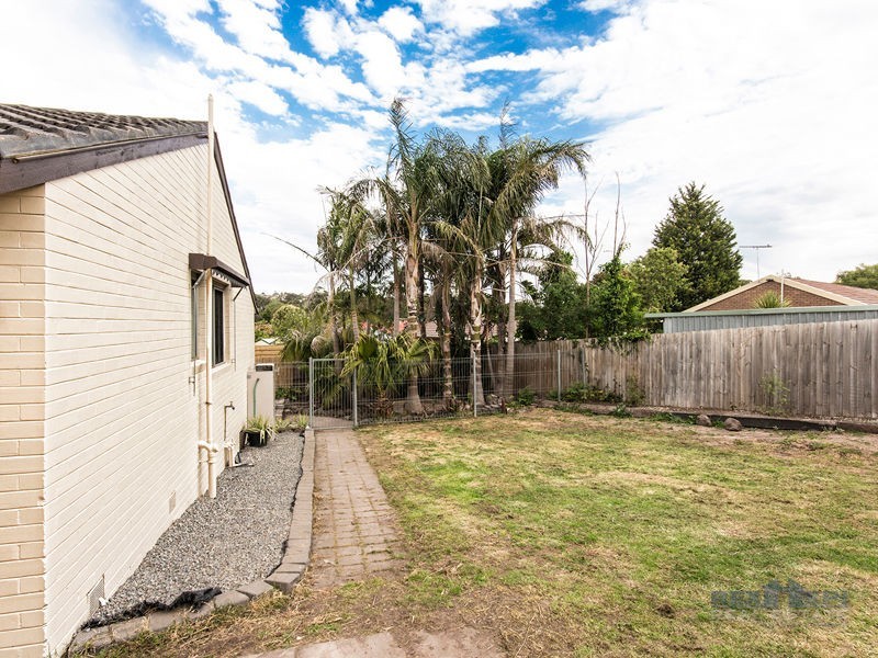 2 Albany Court, Endeavour Hills VIC 3802