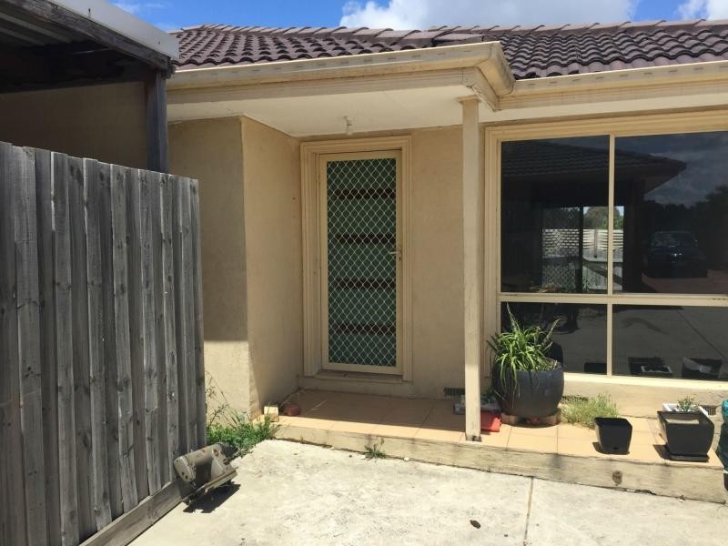 Unit 2/27 Preston Avenue, Endeavour Hills VIC 3802