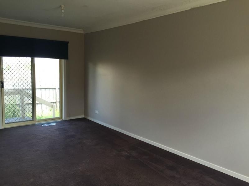 Unit 2/27 Preston Avenue, Endeavour Hills VIC 3802