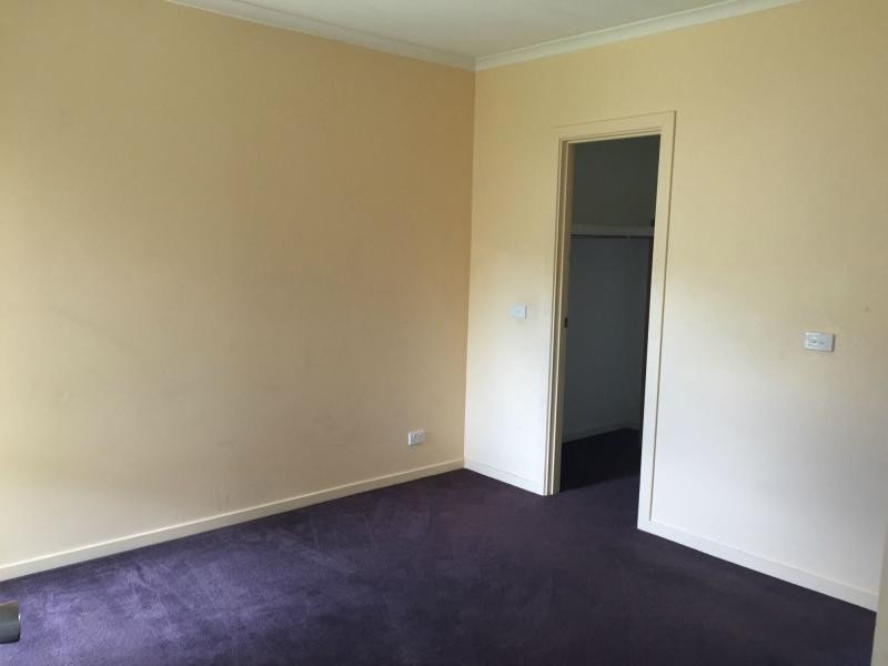 Unit 2/27 Preston Avenue, Endeavour Hills VIC 3802