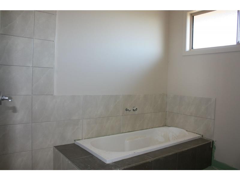 Unit 2/57-59 Frawley Road, Hallam VIC 3803