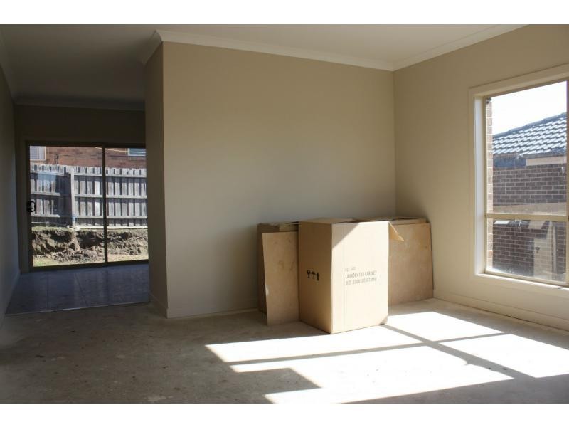 Unit 4/57-59 Frawley Road, Hallam VIC 3803