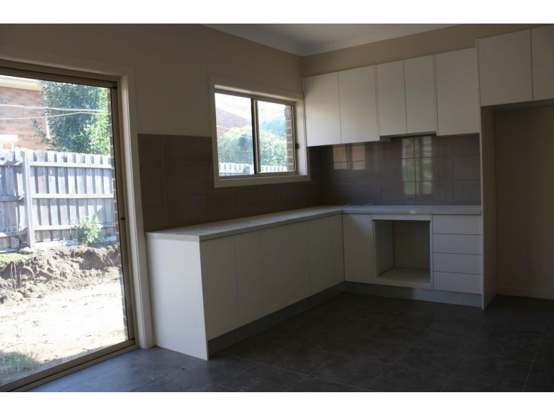 Unit 4/57-59 Frawley Road, Hallam VIC 3803