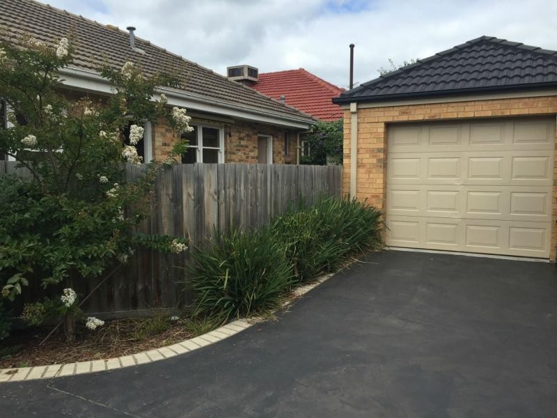 1/49 Bernard Street, Cheltenham VIC 3192