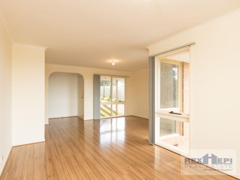 17 Preston Avenue, Endeavour Hills VIC 3802