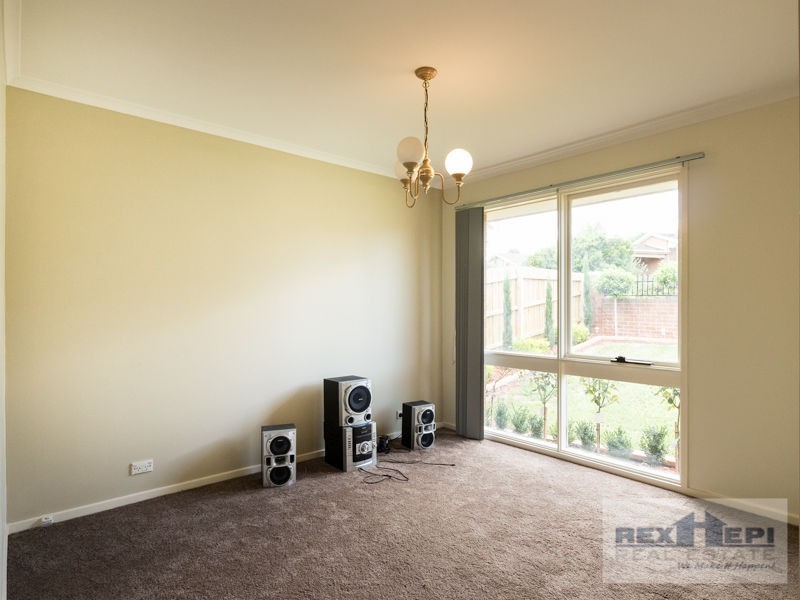 17 Preston Avenue, Endeavour Hills VIC 3802