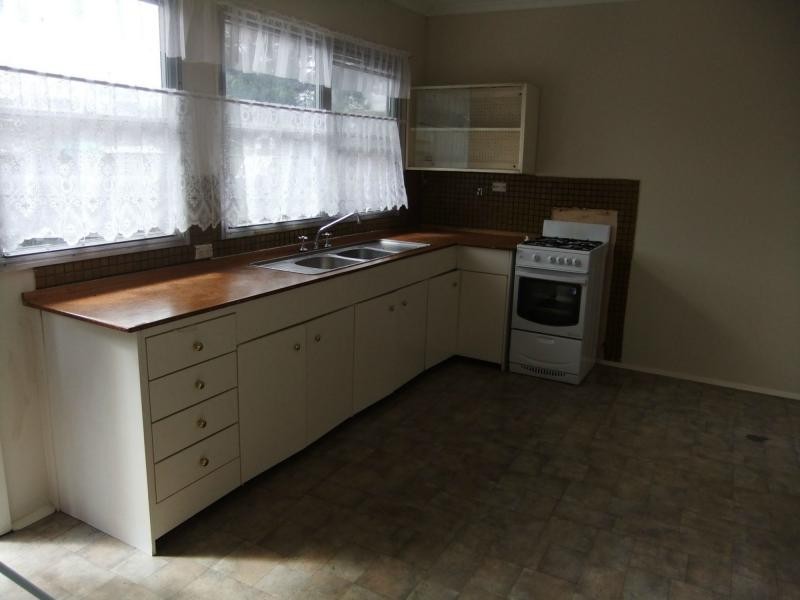 31 Hickory Crescent, Frankston North VIC 3200