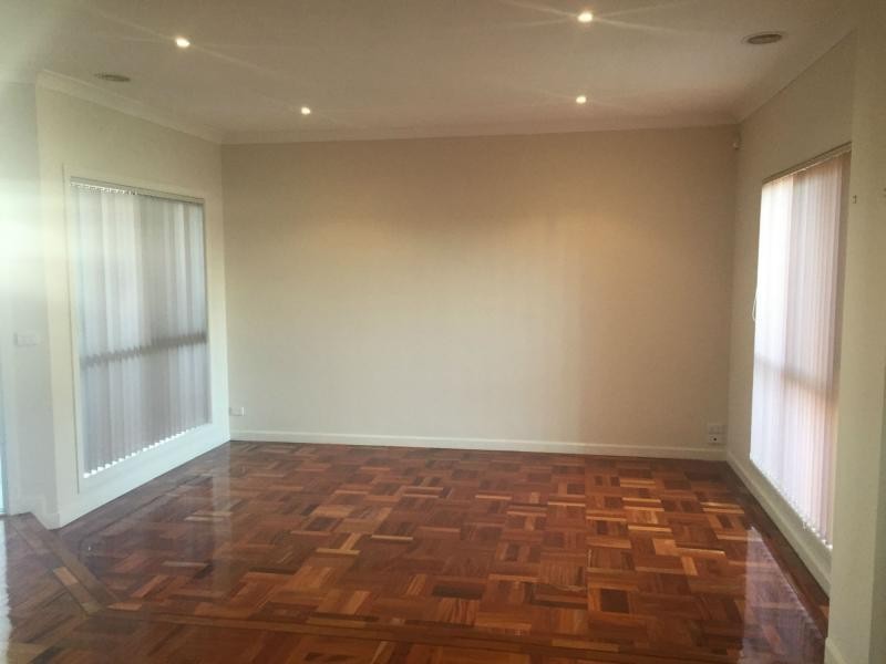2/5 Gardiner Avenue, Dandenong North VIC 3175