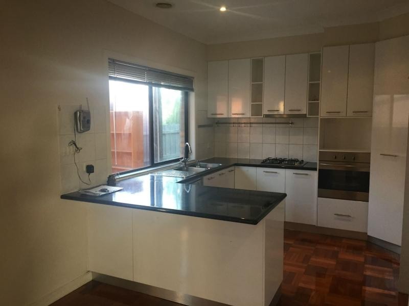 2/5 Gardiner Avenue, Dandenong North VIC 3175