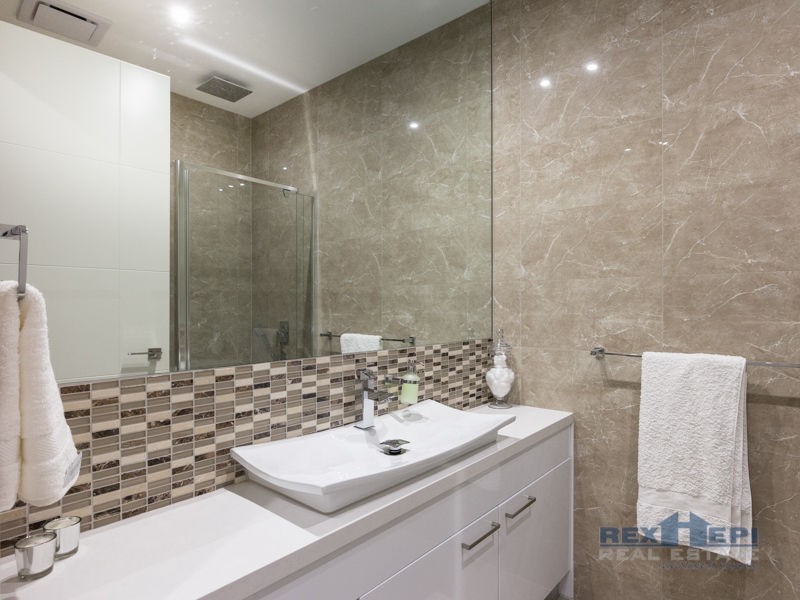 5 Mickleham Drive, Cranbourne North VIC 3977