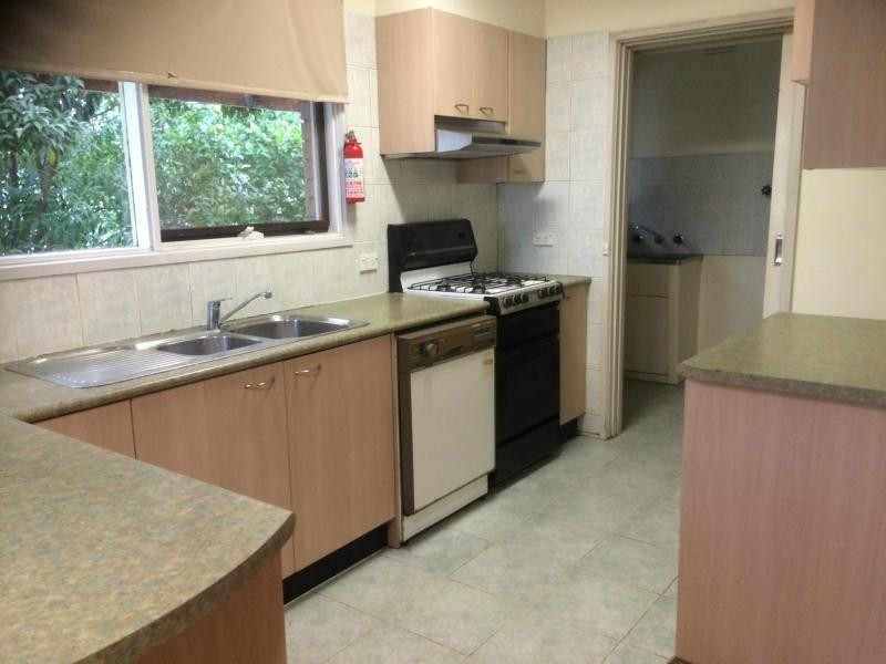 34 Winnima Avenue, Hampton Park VIC 3976