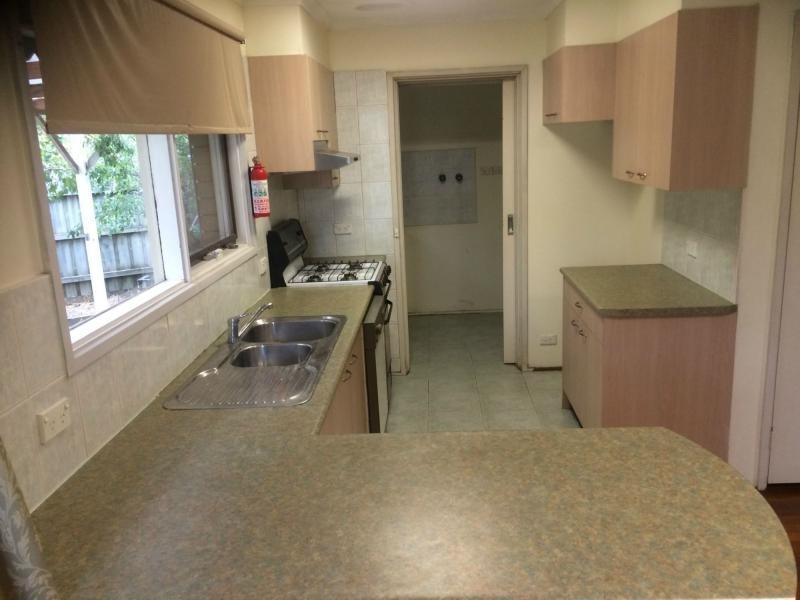 34 Winnima Avenue, Hampton Park VIC 3976