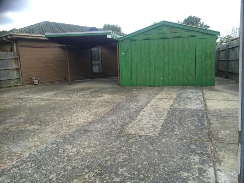 34 Winnima Avenue, Hampton Park VIC 3976