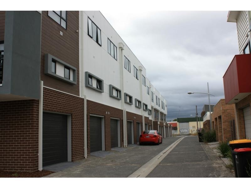 4/6 Huckson Street, Dandenong VIC 3175