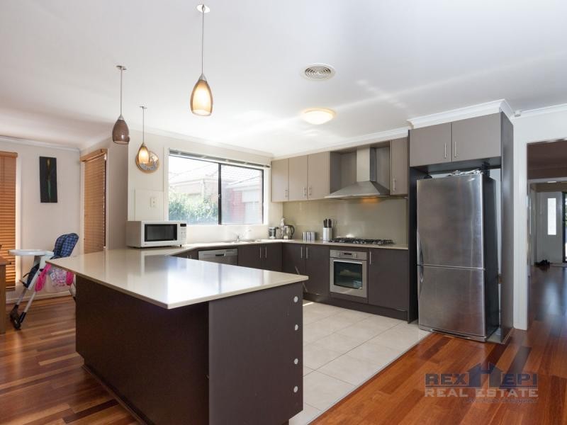 25 Tobin Way, Lyndhurst VIC 3975