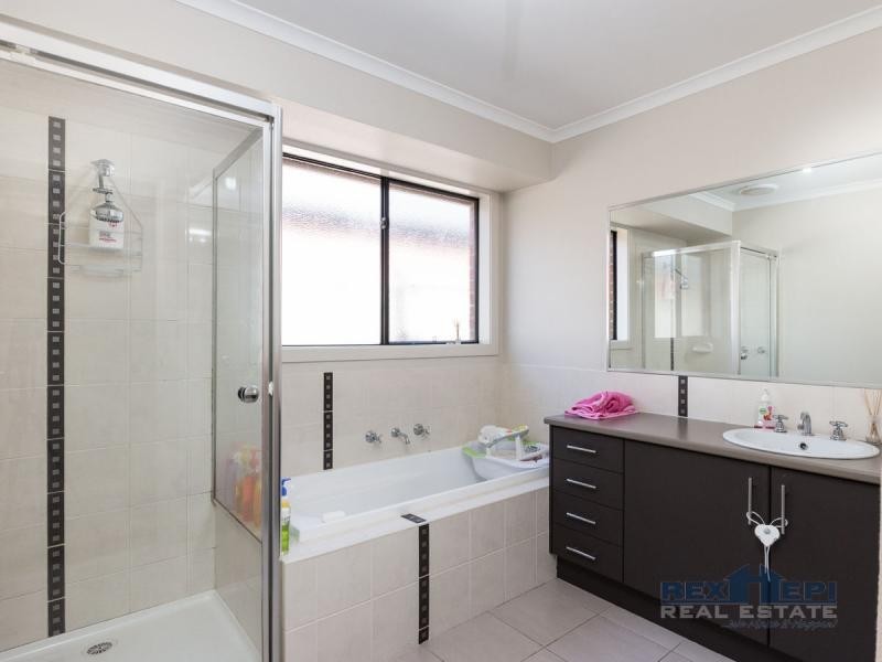 25 Tobin Way, Lyndhurst VIC 3975