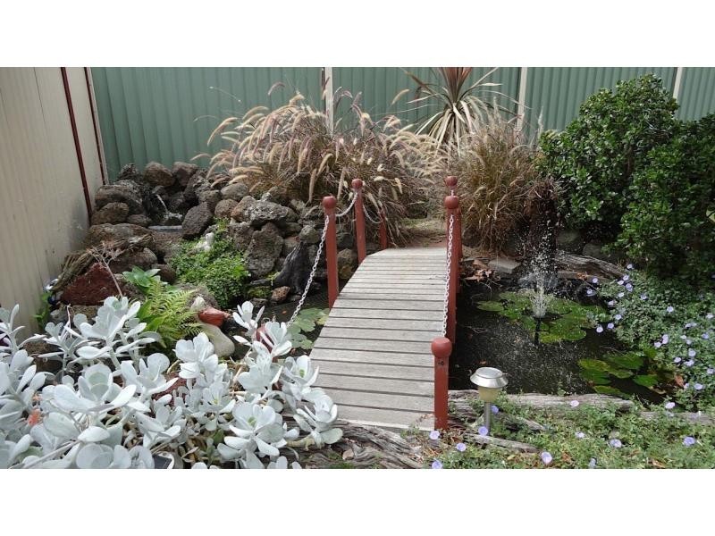 4 Christopher Court, Hallam VIC 3803