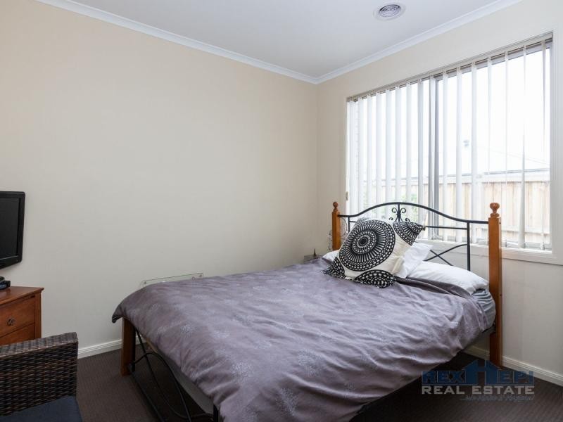 2 Chedword Road, Cranbourne North VIC 3977