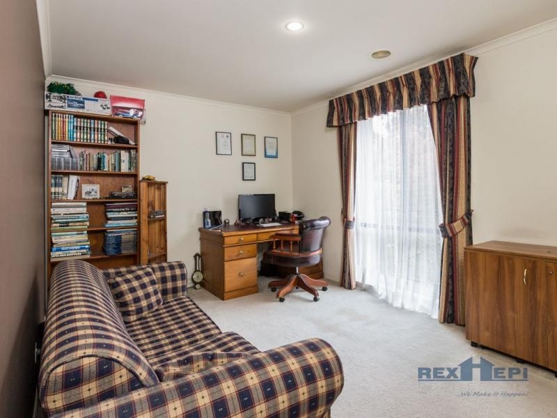 3 Hunt Club Road, Narre Warren South VIC 3805