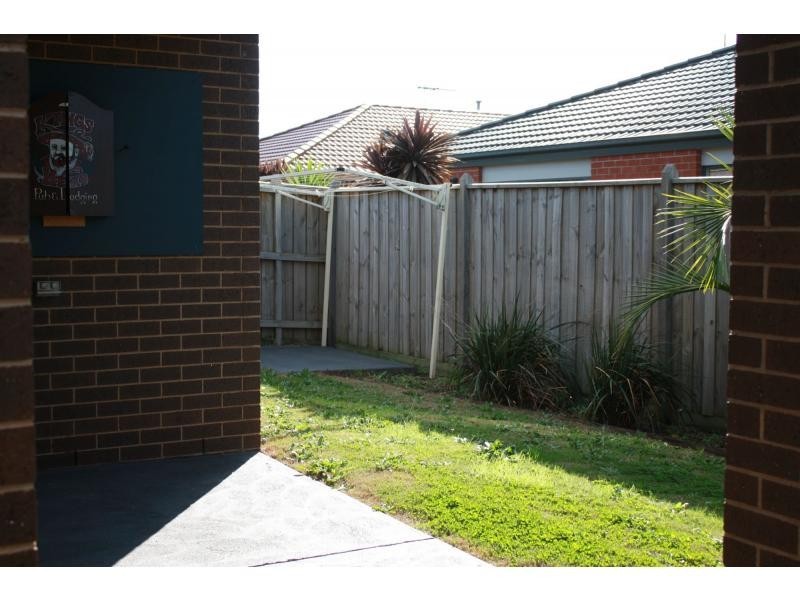 10 Boland Drive, Lyndhurst VIC 3975