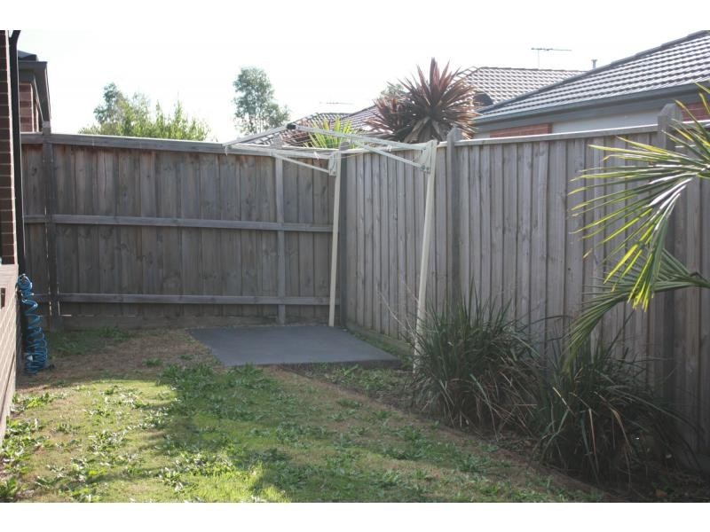 10 Boland Drive, Lyndhurst VIC 3975