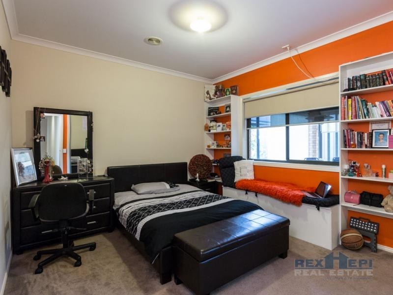7 Aldous Place, Cranbourne North VIC 3977