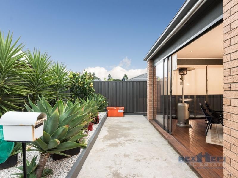 7 Aldous Place, Cranbourne North VIC 3977
