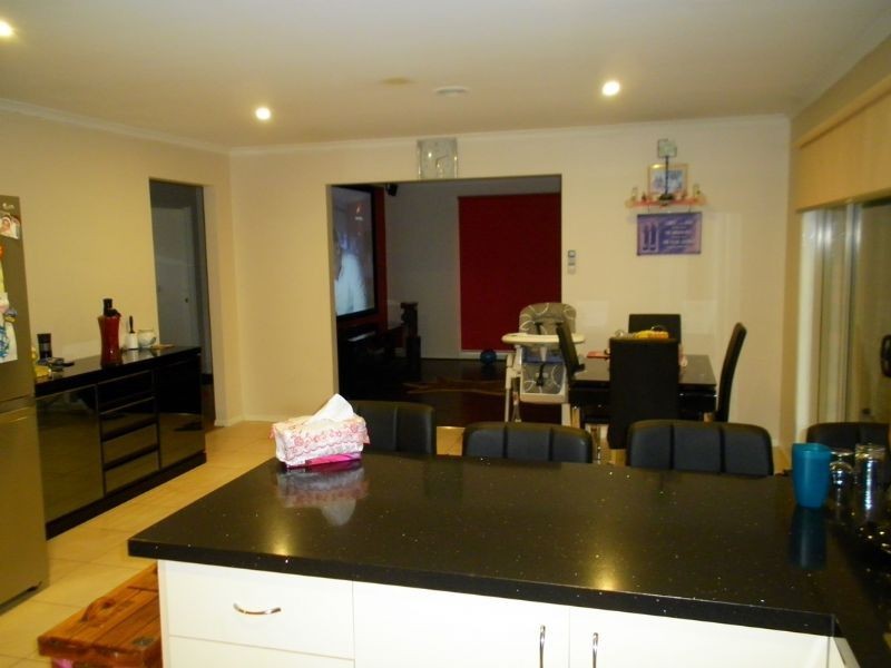 6 Niagara Court, Hampton Park VIC 3976