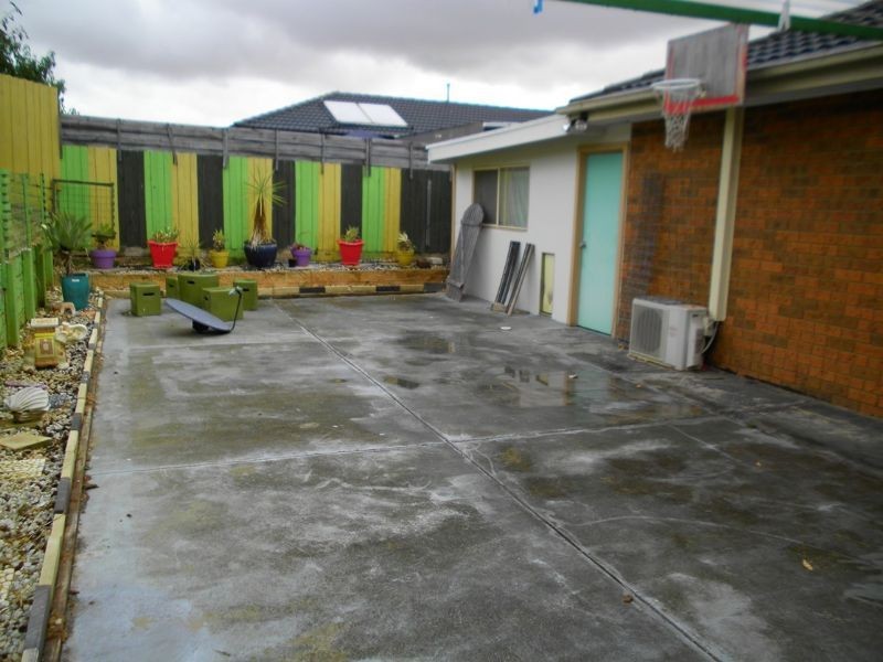 6 Niagara Court, Hampton Park VIC 3976