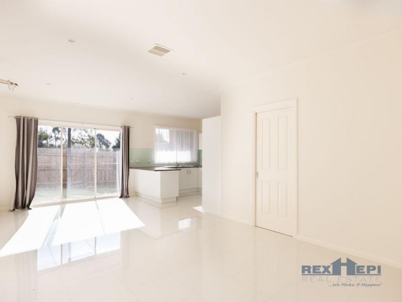 12 Cambridge Close, Lysterfield VIC 3156