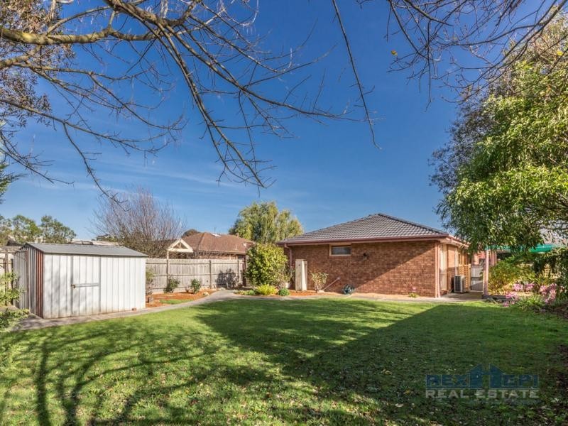 18 Hyssop Drive, Hallam VIC 3803
