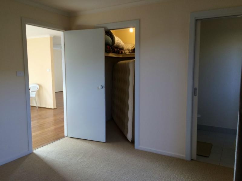 19 Calais Circuit, Cranbourne West VIC 3977