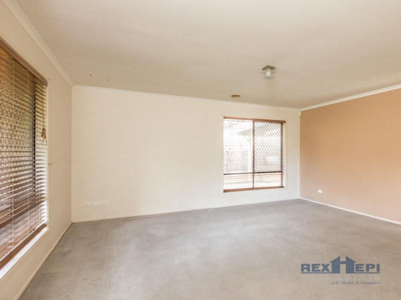 16 Douglas Court, Cranbourne West VIC 3977