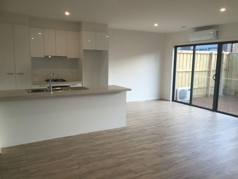 14 Townsend Avenue, Clyde VIC 3978