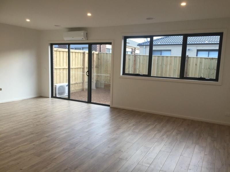 14 Townsend Avenue, Clyde VIC 3978