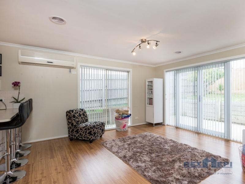 32 Manatoka Crescent, Hampton Park VIC 3976