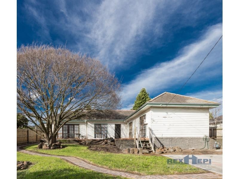 77 Doveton Avenue, Eumemmerring VIC 3177