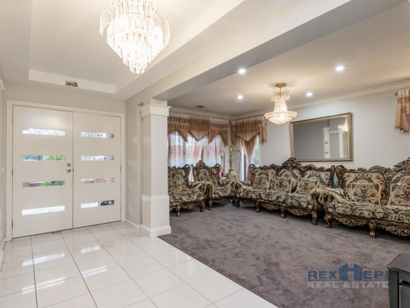13 Ernest Crescent, Narre Warren South VIC 3805
