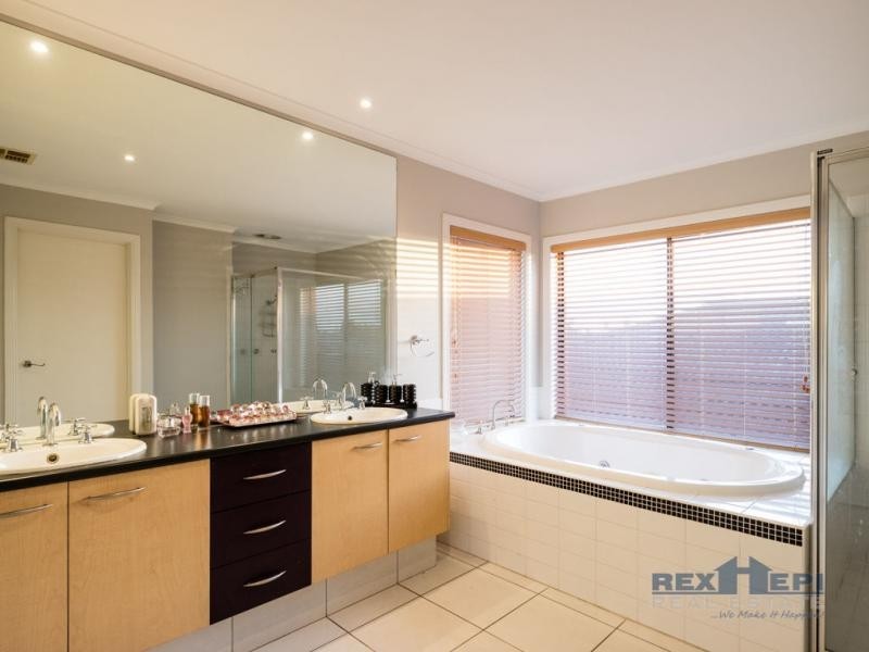 13 Ernest Crescent, Narre Warren South VIC 3805
