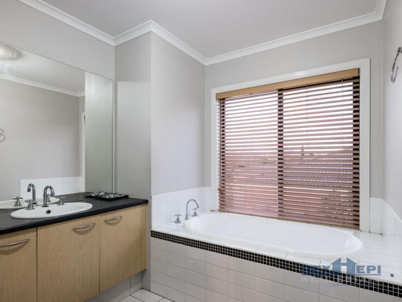 13 Ernest Crescent, Narre Warren South VIC 3805