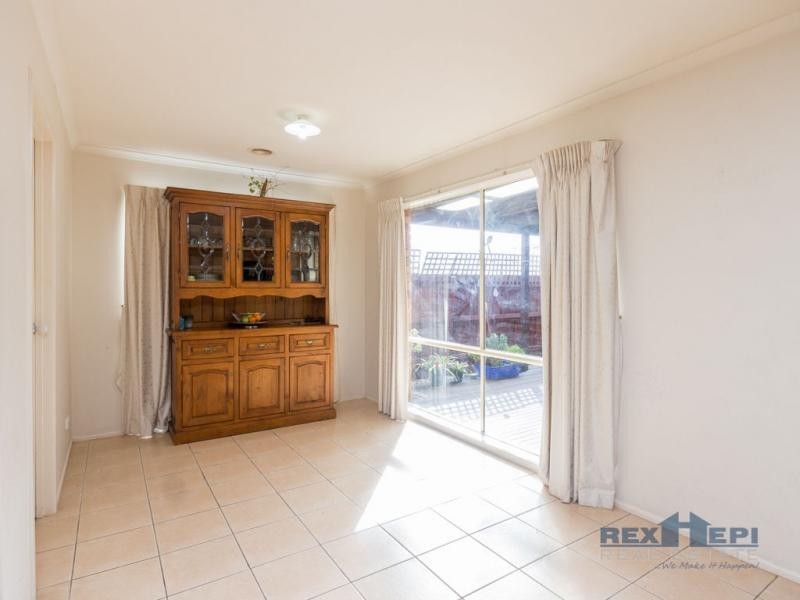16 St Georges Road, Narre Warren South VIC 3805