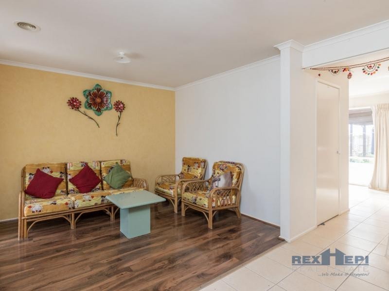 16 St Georges Road, Narre Warren South VIC 3805