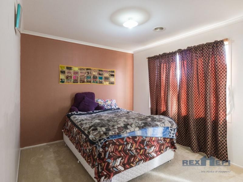 16 St Georges Road, Narre Warren South VIC 3805