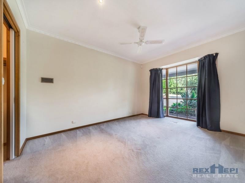 21 Mackellar Close, Narre Warren North VIC 3804