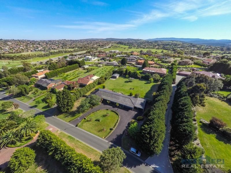 21 Mackellar Close, Narre Warren North VIC 3804