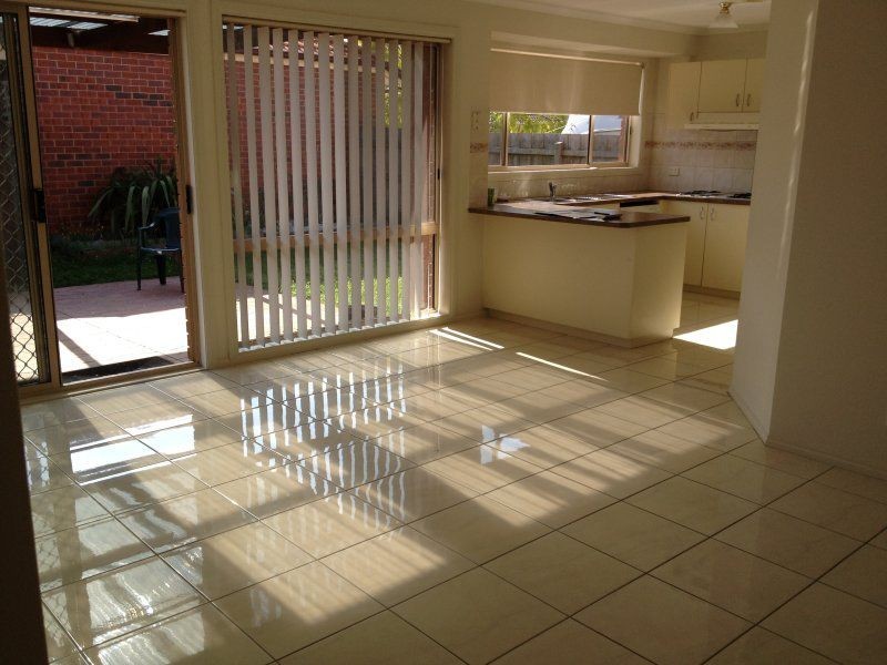 1 Dunraven Court, Narre Warren VIC 3805